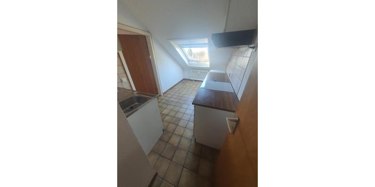 Dachgeschoßwohnung Wuppertal Elberfeld - 2 Zimmer, 52 m&sup2;, 260&euro; | Angebot:25755285