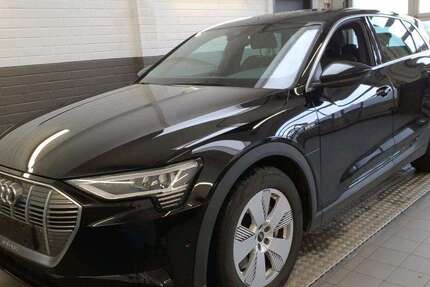 Audi e-tron 32.226 km 27.829 &euro; Hagen 58091