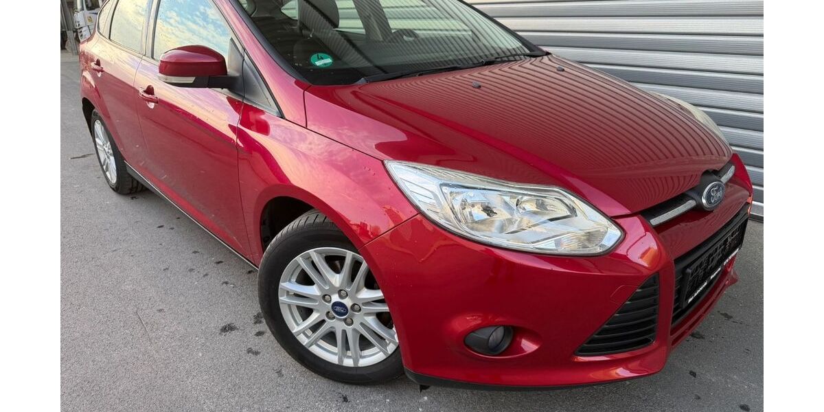 Ford Focus 112.437 km 5.899 &euro; Wuppertal 42285
