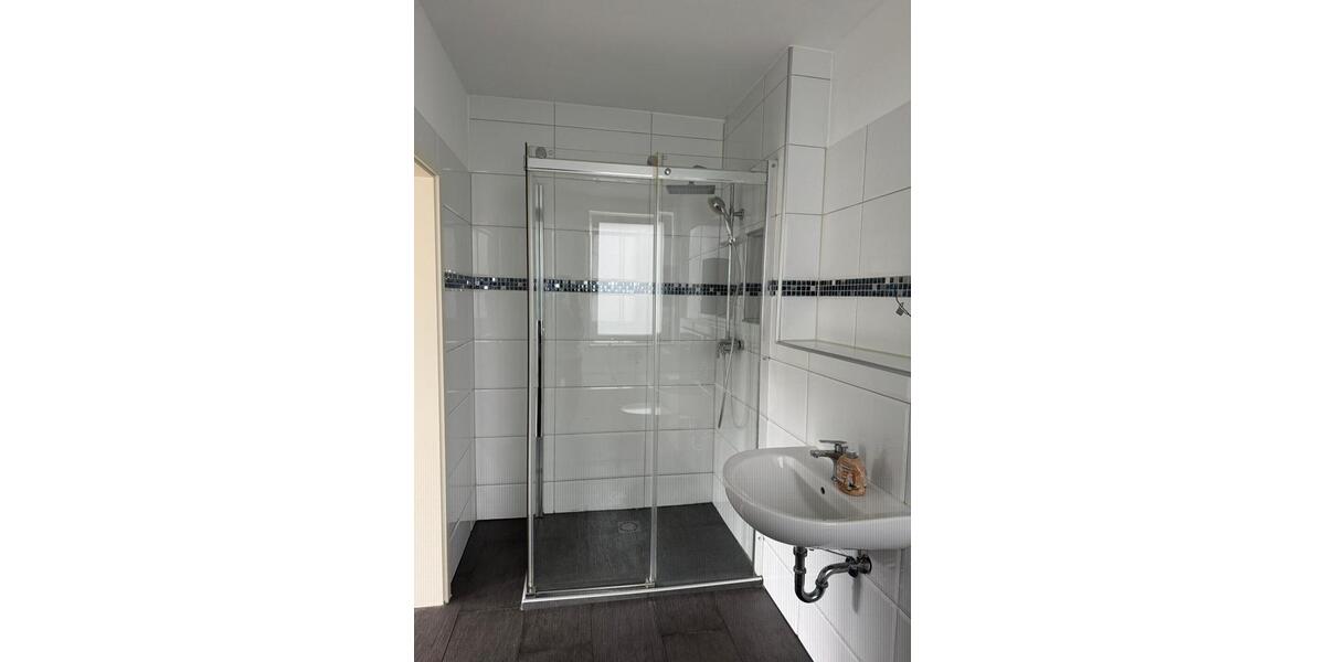 Erdgeschoßwohnung Radevormwald - 3 Zimmer, 77 m&sup2;, 950&euro; | Angebot:26680742