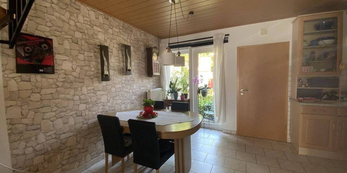 Reihenmittelhaus Lünen Brambauer - 4 Zimmer, 92 m&sup2;, 220.000&euro; | Angebot:26787631