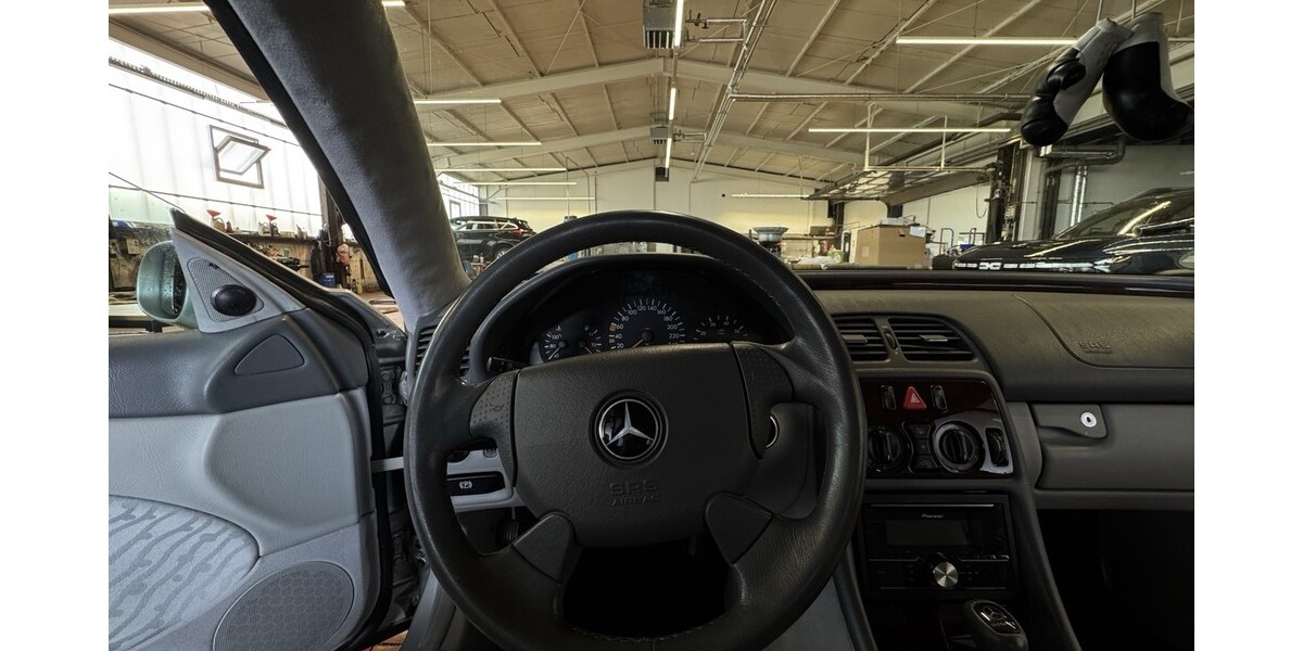 Mercedes-Benz CLK 230 247.000 km 2.000 &euro; Wuppertal 42275