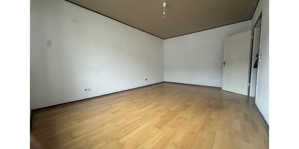Etagenwohnung Wuppertal Gemarkung Langerfeld - 4 Zimmer, 107 m&sup2;, 250&euro; | Angebot:26545796