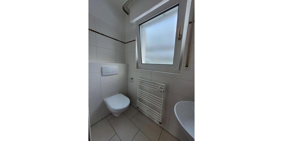 Erdgeschoßwohnung Hagen Hohenlimburg - 3 Zimmer, 93 m&sup2;, 595&euro; | Angebot:26630936