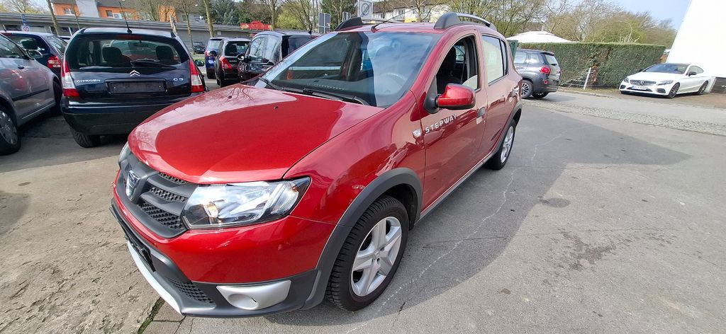 Dacia Sandero 122.000 km 4.990 &euro; Dortmund 44339