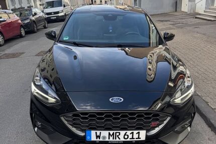 Ford Focus 65.000 km 18.200 &euro; Wuppertal 42283