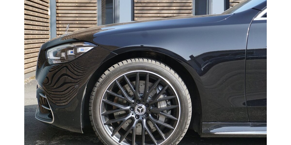 Mercedes-Benz S 580 e 4M AMG HA-Lenk.Exkl. Fond TV 4D NP209.- 29.580 km 114.800 &euro; Wuppertal 42327