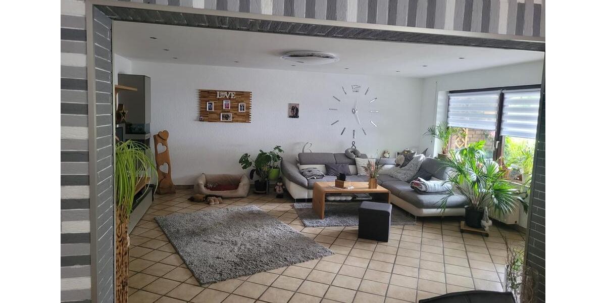 Etagenwohnung Lünen - 3.5 Zimmer, 94 m&sup2;, 990&euro; | Angebot:25723685
