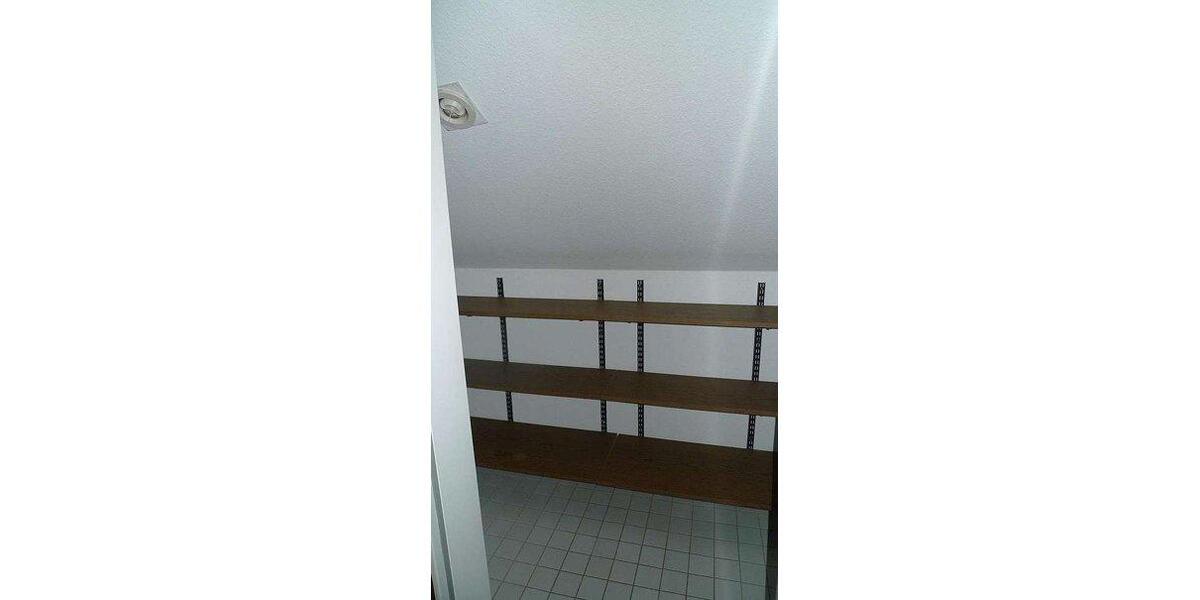 Dachgeschoßwohnung Radevormwald - 2 Zimmer, 65 m&sup2;, 475&euro; | Angebot:26586795