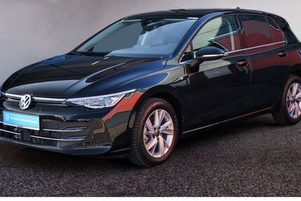 VW Golf 9.748 km 27.688 &euro; Menden 58706