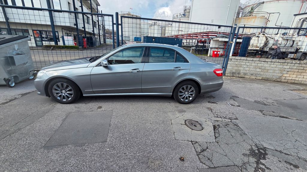 Mercedes-Benz E 200 115.000 km 12.200 &euro; Herne 44653