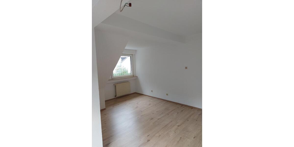 Dachgeschoßwohnung Ennepetal - 2 Zimmer, 50 m&sup2;, 380&euro; | Angebot:25328035