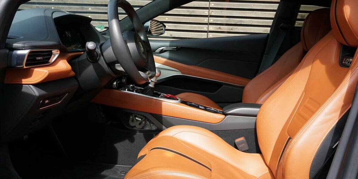 Lotus Emira V6 First Edition Leder Carplay Kamera 9.589 km 86.500 &euro; Wuppertal 42327