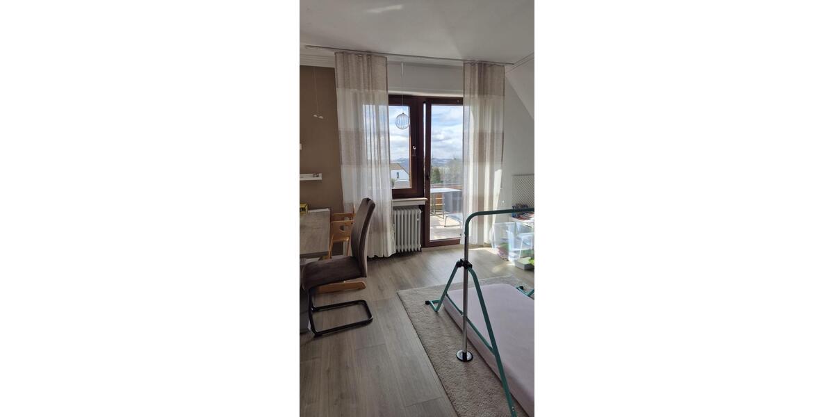 Etagenwohnung Altena - 3 Zimmer, 93 m&sup2;, 800&euro; | Angebot:26705002