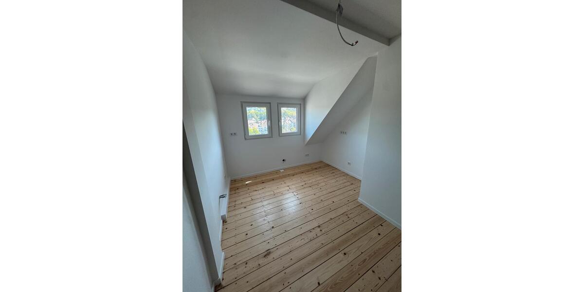 Maisonettenwohnung Wuppertal Arrenberg - 4 Zimmer, 100 m&sup2;, 1.800&euro; | Angebot:27567538