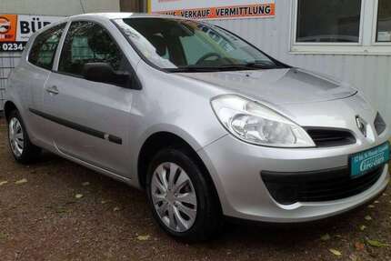 Renault Clio 125.000 km 2.290 &euro; Bochum 44795