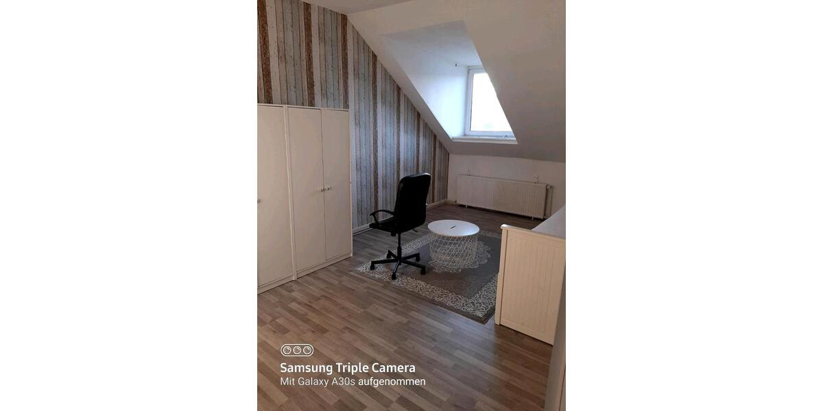 Dachgeschoßwohnung Wuppertal Unterbarmen - 4 Zimmer, 93 m&sup2;, 787&euro; | Angebot:25645296