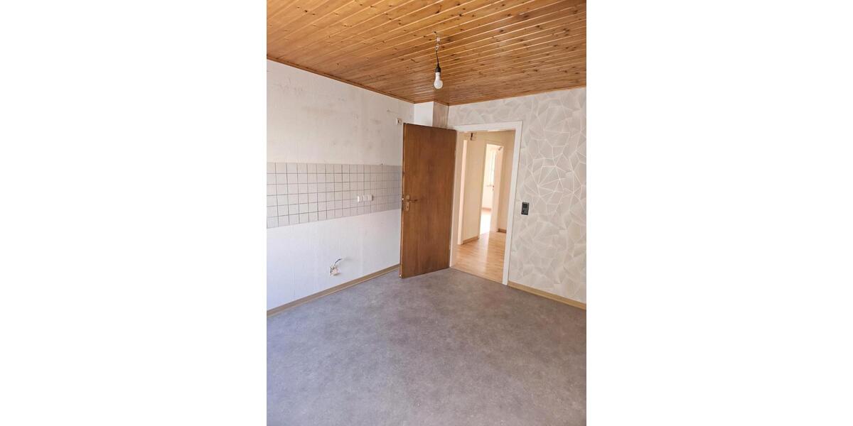 Dachgeschoßwohnung Werdohl - 3 Zimmer, 60 m&sup2;, 630&euro; | Angebot:25947661