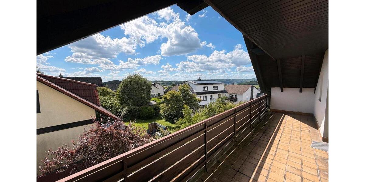 Dachgeschoßwohnung Neuenrade - 2.5 Zimmer, 85 m&sup2;, 550&euro; | Angebot:27626997