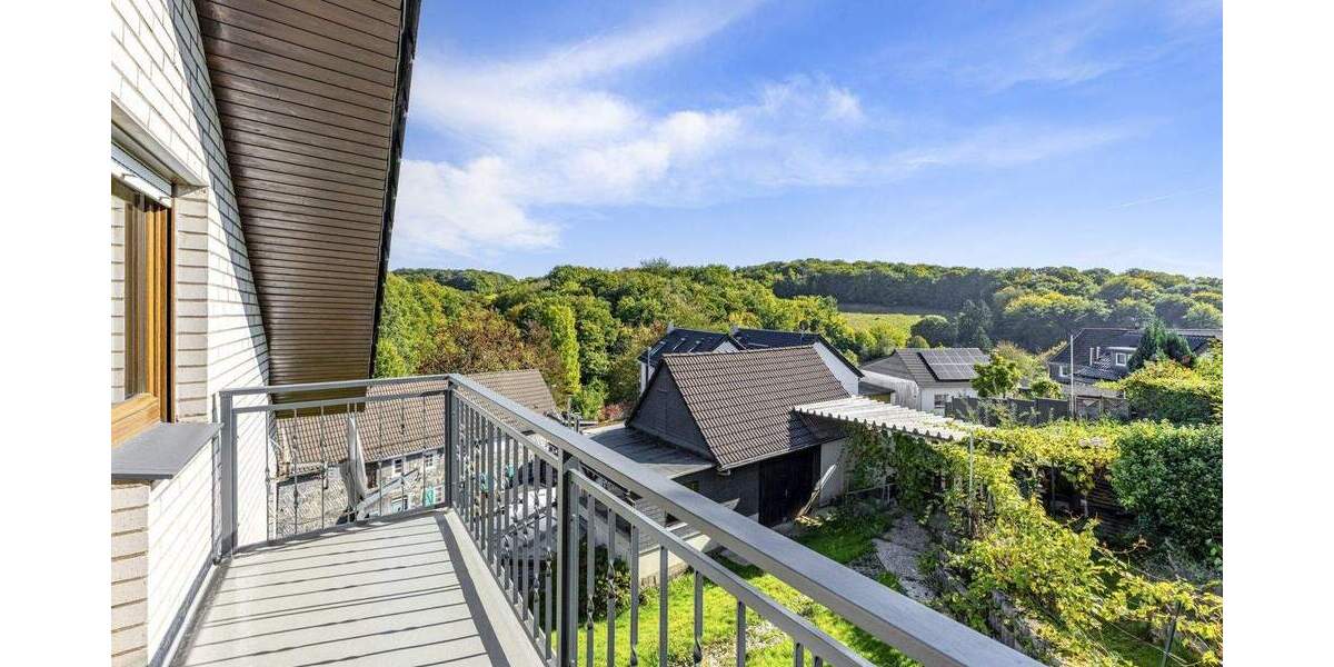 Einfamilienhaus Remscheid Lüttringhausen - 7 Zimmer, 230 m&sup2;, 576.000&euro; | Angebot:25862313