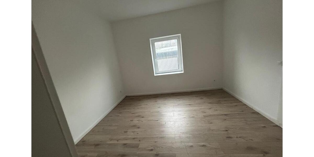 Etagenwohnung Lüdenscheid Brügge - 1 Zimmer, 105 m&sup2;, 610&euro; | Angebot:24816903
