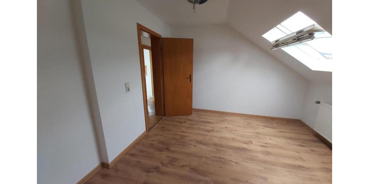 Dachgeschoßwohnung Wuppertal Gemarkung Langerfeld - 2 Zimmer, 60 m&sup2;, 450&euro; | Angebot:25967629