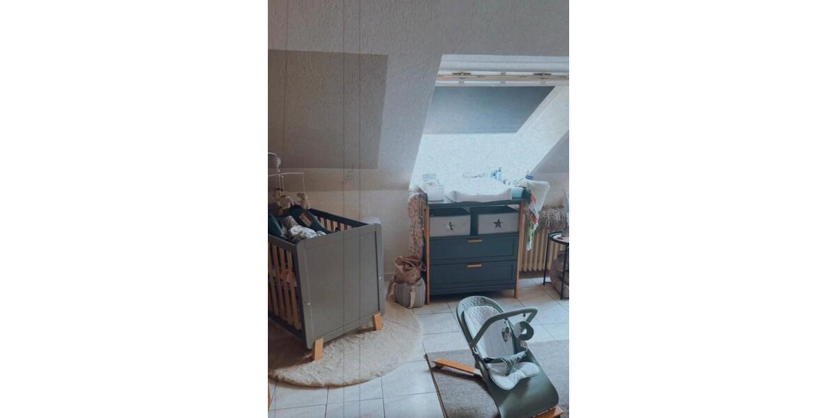 Dachgeschoßwohnung Wuppertal - 4.5 Zimmer, 90 m&sup2;, 916&euro; | Angebot:24399097