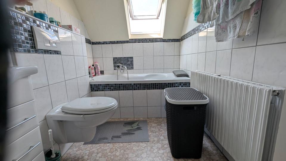 Dachgeschoßwohnung Witten Rüdinghausen - 2.5 Zimmer, 64 m&sup2;, 575&euro; | Angebot:27611971