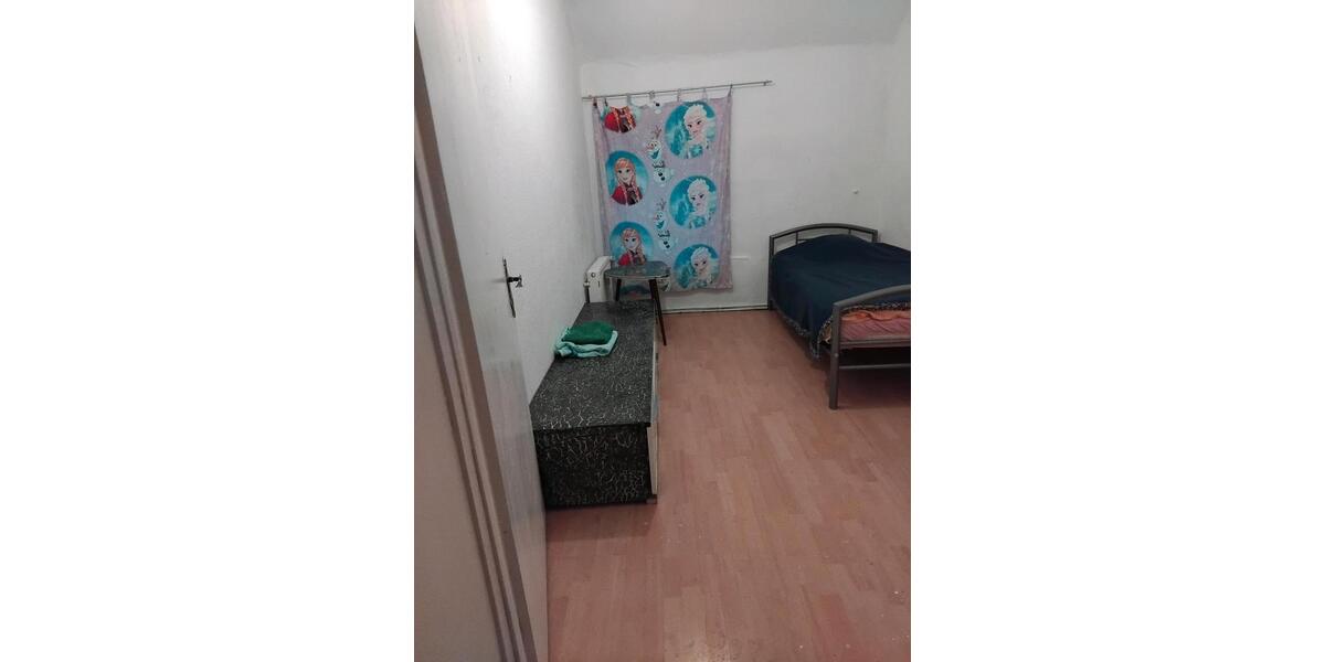 Dachgeschoßwohnung Bochum Bochum-Mitte - 4 Zimmer, 57 m&sup2;, 650&euro; | Angebot:25255184
