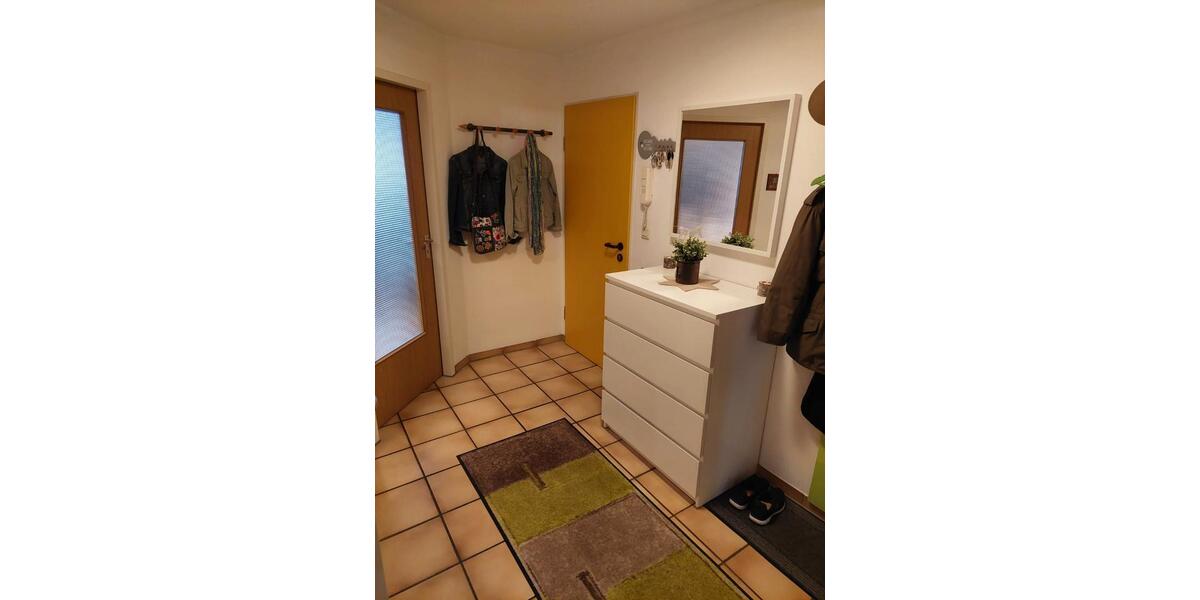 Dachgeschoßwohnung Remscheid - 3 Zimmer, 66 m&sup2;, 357&euro; | Angebot:27592772