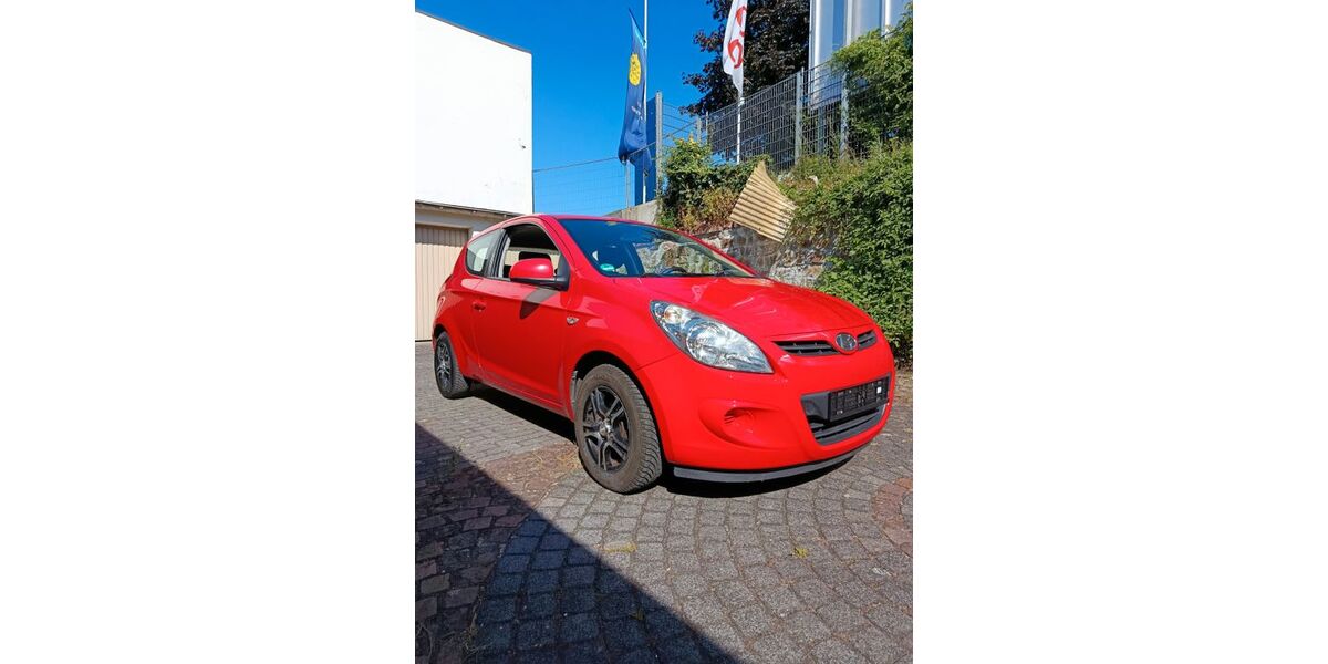 Hyundai i20 140.700 km 2.899 &euro; Wuppertal 42115