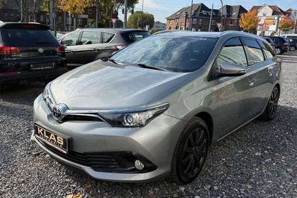Toyota Auris 127.497 km 13.600 &euro; Bochum 44866