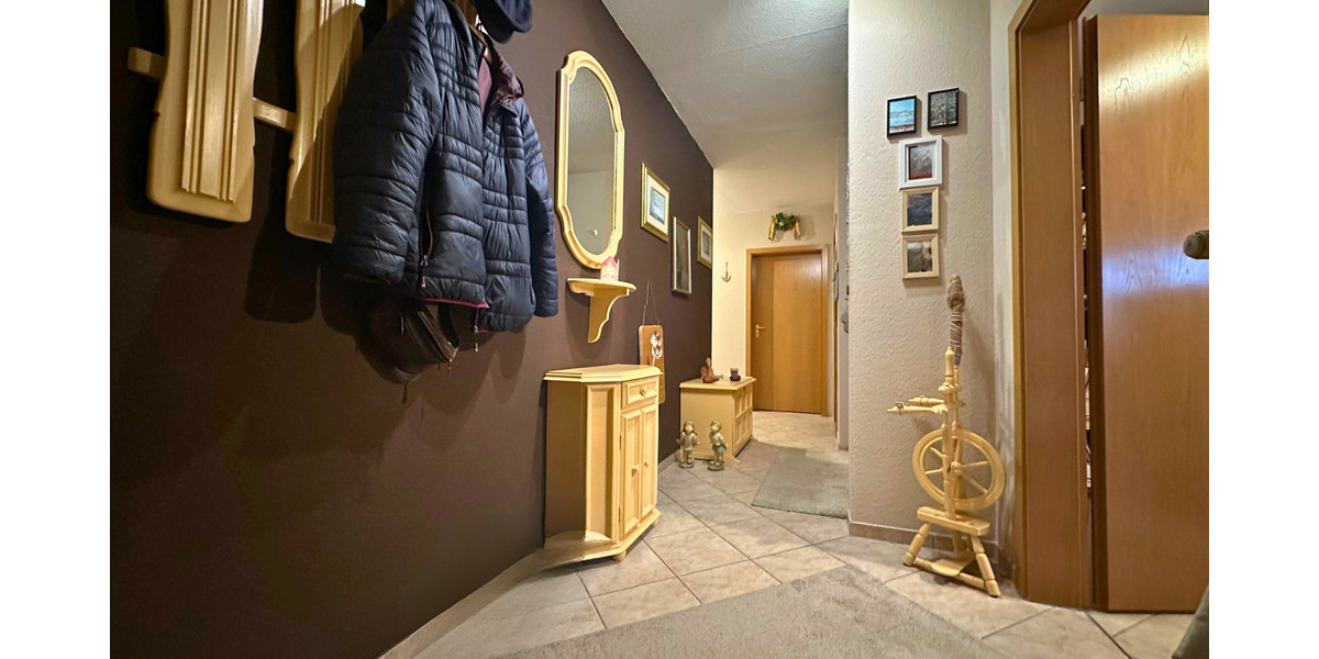 Etagenwohnung Neuenrade - 3 Zimmer, 91 m&sup2;, 149.600&euro; | Angebot:25703457