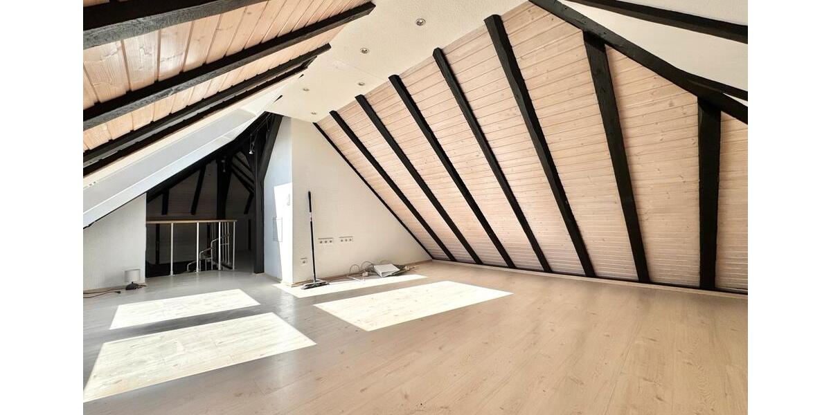 Maisonettenwohnung Remscheid Lüttringhausen - 3.5 Zimmer, 110 m&sup2;, 900&euro; | Angebot:26019160