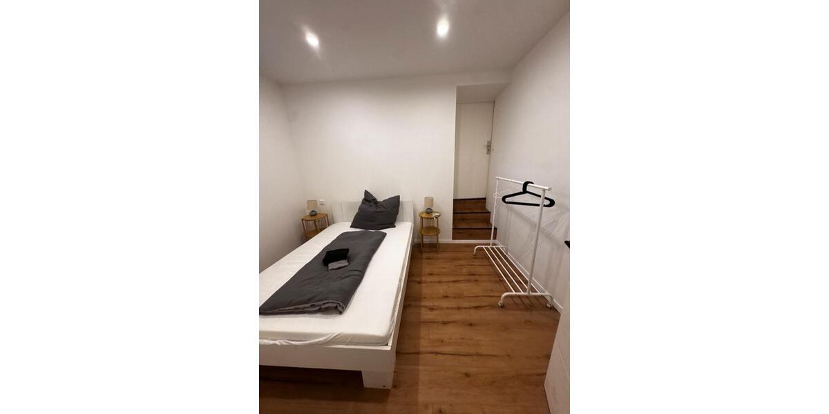 Erdgeschoßwohnung Wuppertal Gemarkung Elberfeld - 2 Zimmer, 100 m&sup2;, 1.100&euro; | Angebot:25414884