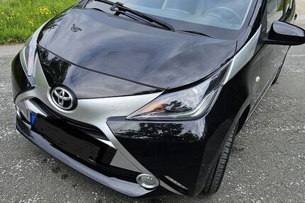 Toyota Aygo (X) 120.000 km 5.950 &euro; Iserlohn 58638