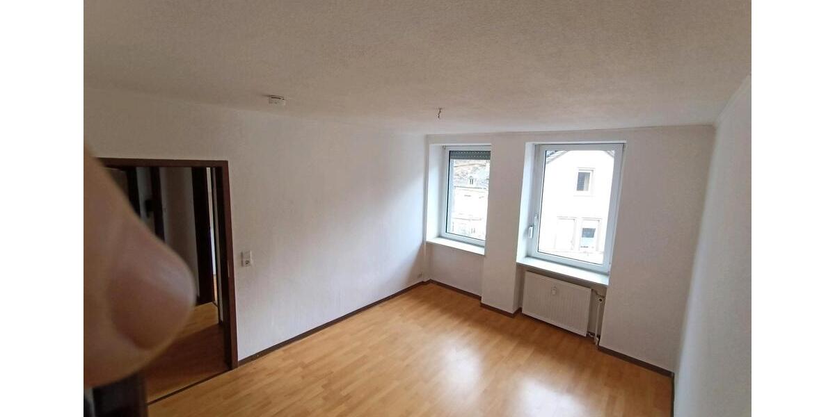Etagenwohnung Werdohl - 3 Zimmer, 80 m&sup2;, 600&euro; | Angebot:26584536
