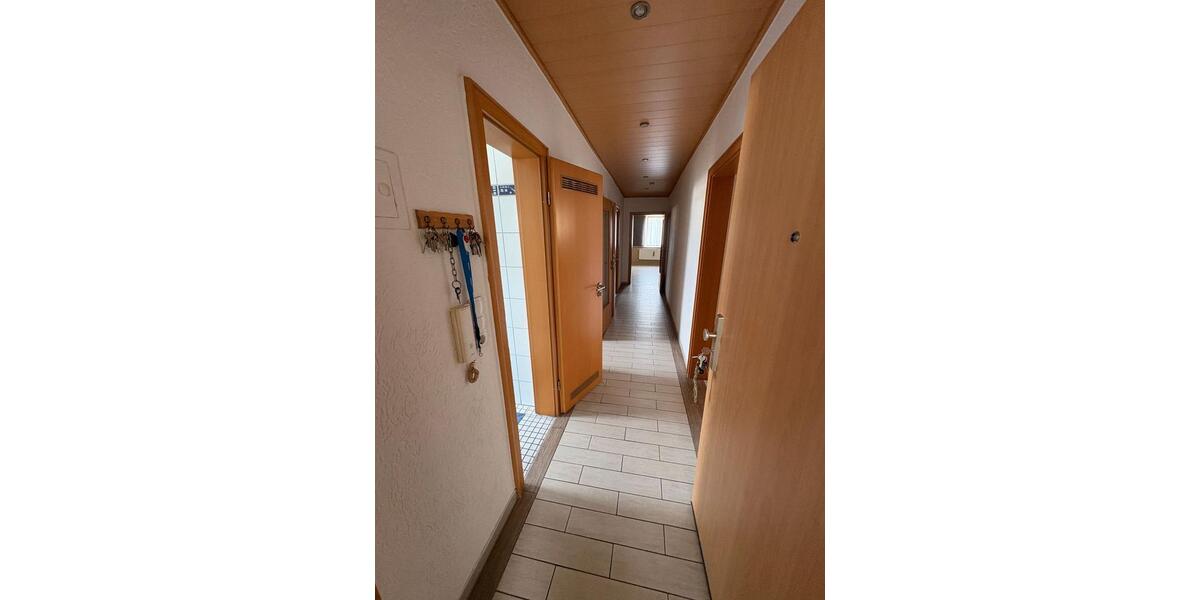 Dachgeschoßwohnung Hagen Hagen-Nord - 5 Zimmer, 120 m&sup2;, 900&euro; | Angebot:25146288