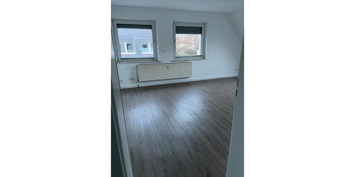 Dachgeschoßwohnung Iserlohn Letmathe - 3 Zimmer, 58 m&sup2;, 432&euro; | Angebot:25654703
