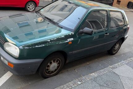 VW Golf 213.000 km 800 &euro; Wuppertal 42119