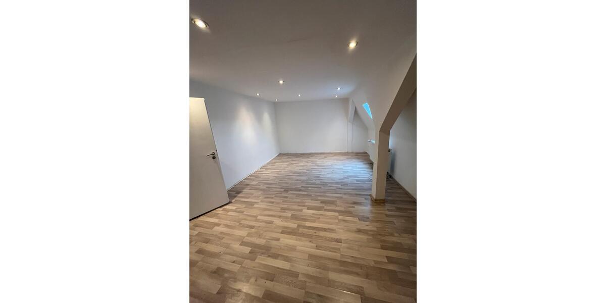 Dachgeschoßwohnung Hagen Hagen-Mitte - 3.5 Zimmer, 85 m&sup2;, 750&euro; | Angebot:27567636