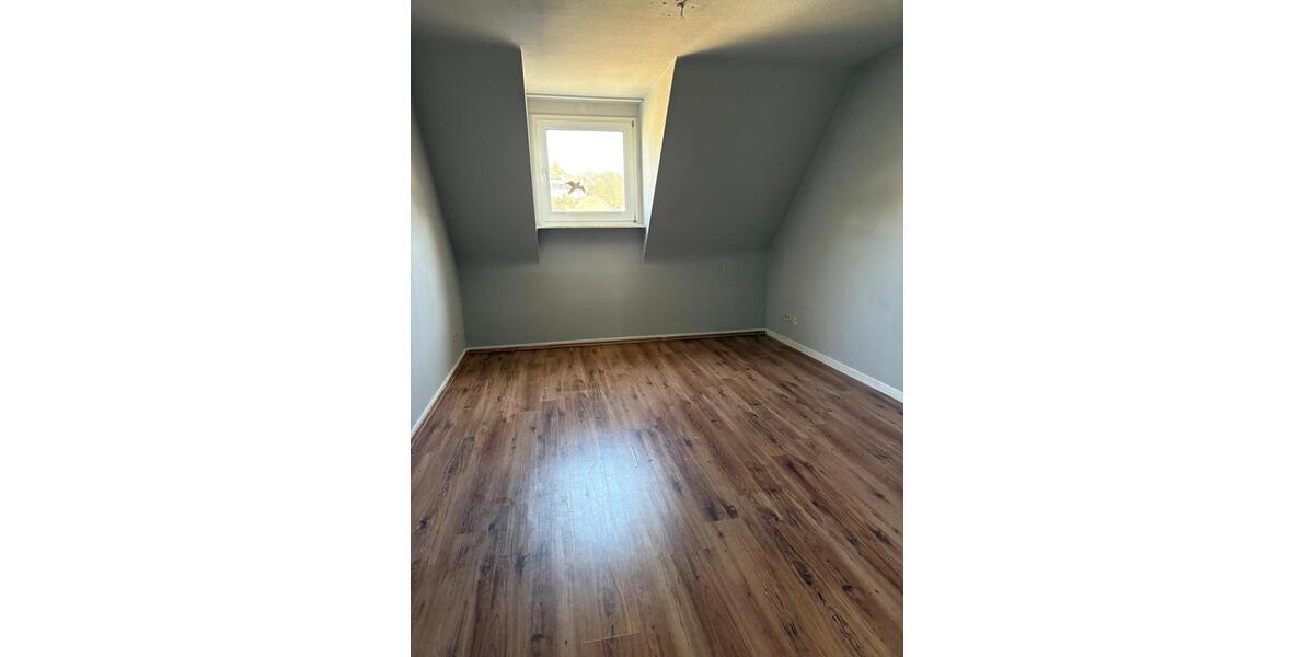 Dachgeschoßwohnung Halver - 2 Zimmer, 45 m&sup2;, 340&euro; | Angebot:26631233
