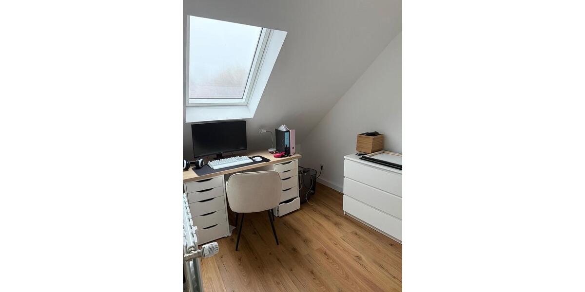 Dachgeschoßwohnung Remscheid Remscheid-Süd - 3 Zimmer, 71 m&sup2;, 1.130&euro; | Angebot:27572255
