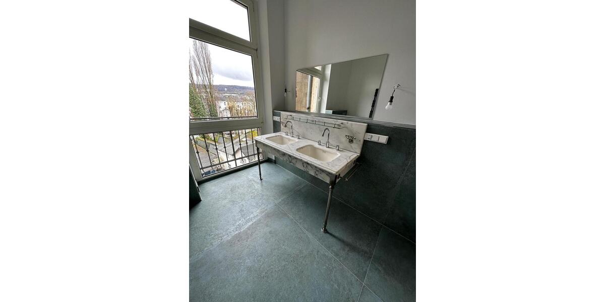 Etagenwohnung Wuppertal Brill - 5 Zimmer, 135 m&sup2;, 1.450&euro; | Angebot:26412934
