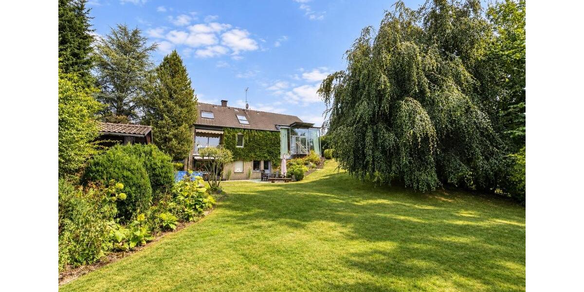Einfamilienhaus Kierspe - 9 Zimmer, 260 m&sup2;, 678.000&euro; | Angebot:27440687