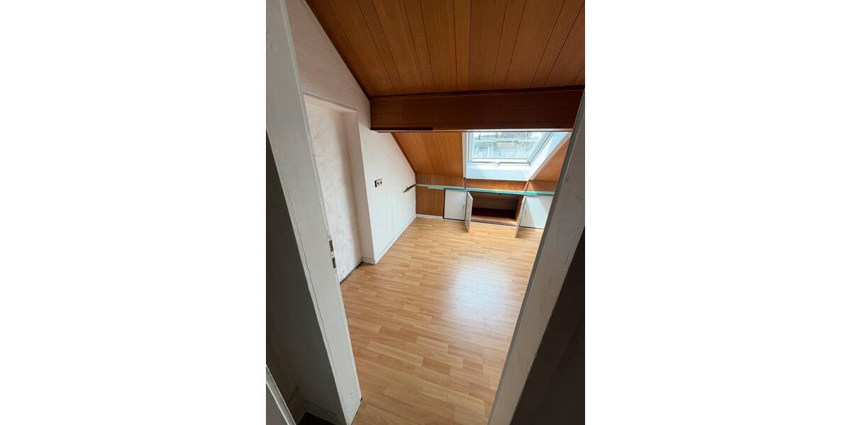 Etagenwohnung Wuppertal - 5 Zimmer, 115 m&sup2;, 970&euro; | Angebot:26678019