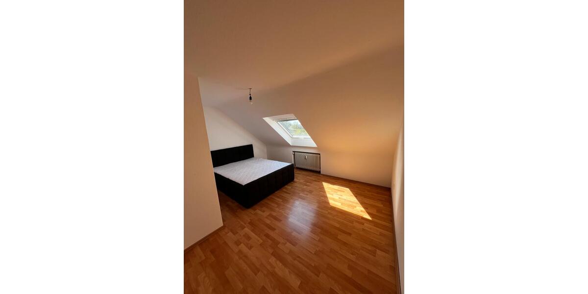 Dachgeschoßwohnung Wuppertal Cronenberg - 3 Zimmer, 64 m&sup2;, 520&euro; | Angebot:26636785