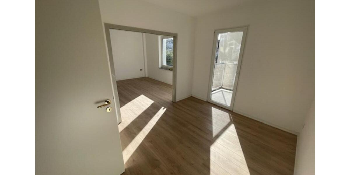 Etagenwohnung Wuppertal Gemarkung Barmen - 3 Zimmer, 77 m&sup2;, 750&euro; | Angebot:25961209