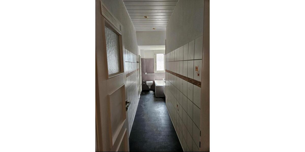 Etagenwohnung Hagen Hagen-Nord - 3 Zimmer, 105 m&sup2;, 700&euro; | Angebot:25887352