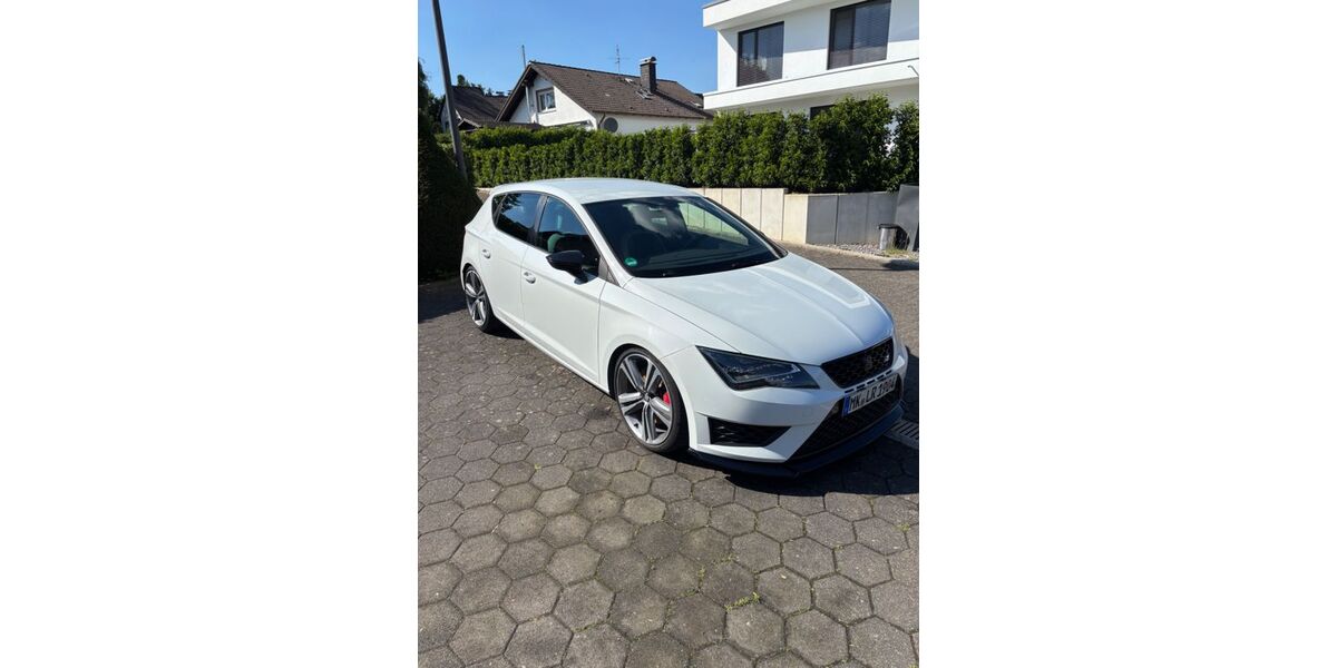 Seat Leon 107.500 km 15.300 &euro; Balve 58802